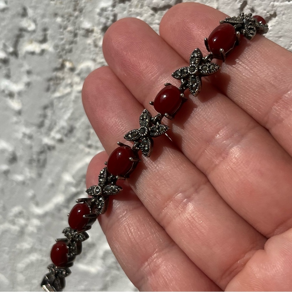 Flower Coral Bead Black Rhodium Bracelet 7” - Picture 7 of 7